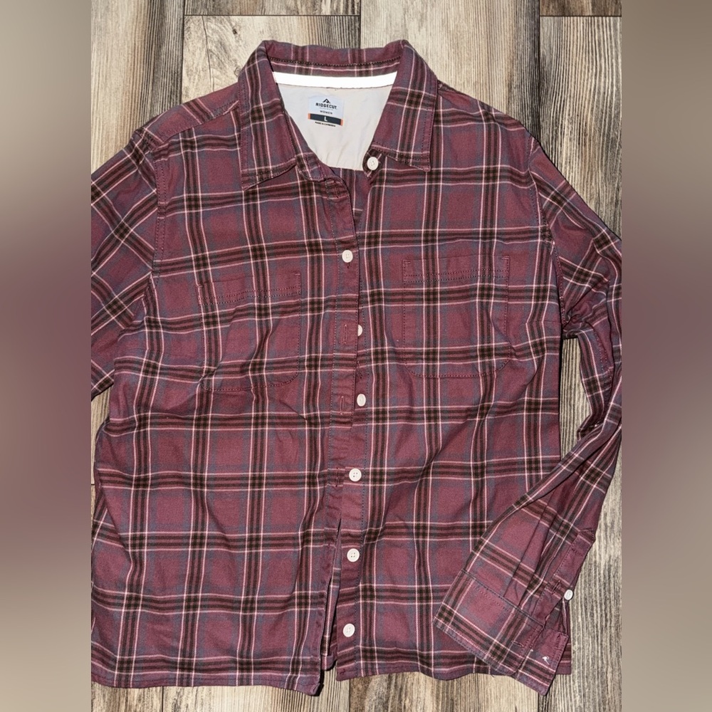 Ridgecut Toughwear Plaid Button Down – Women’s‎ Large